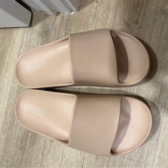 Simmi London Slides | US 9 - Picture 2 of 5